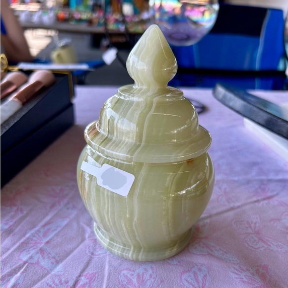 Green Onyx Jar - Picture 1 of 1